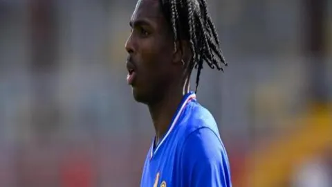 歌坛盛宴，粉丝福利大放送！青歌公推感恩回馈，共赏音乐盛宴！🎶🎉